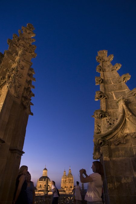 https://salamanca.es/uploads/miniaturas/eventos/imagendestacada/274/1782835875_5_LA_NOCHE_DE_LOS_FOTOGRAFOS_450.jpg