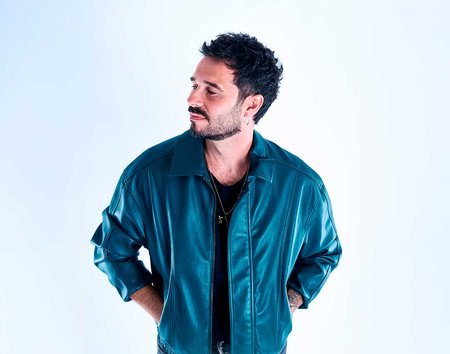 https://salamanca.es/uploads/miniaturas/eventos/imagendestacada/362/1787575166_09-15-22_00-Antonito-Molina_450.jpg