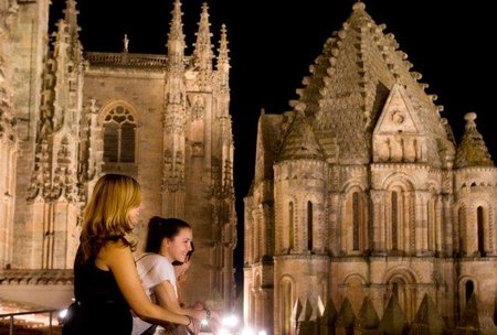 IERONIMUS. VISITAS A LA CARTA "Mientras la Catedral duerme"
